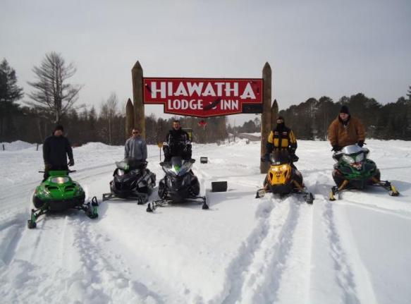 Hiawatha Lodge Inn Eagle River Kültér fotó