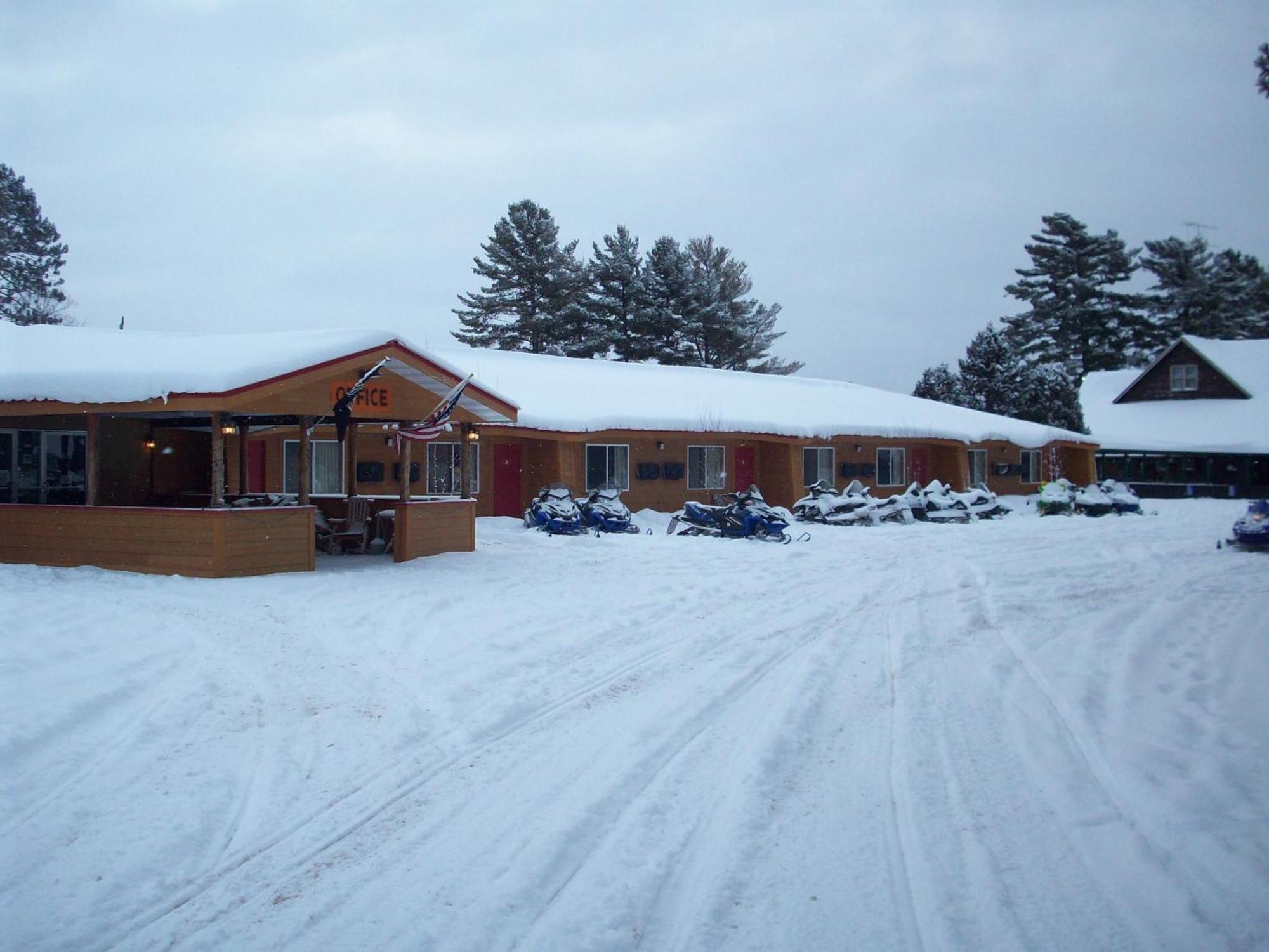 Hiawatha Lodge Inn Eagle River Kültér fotó